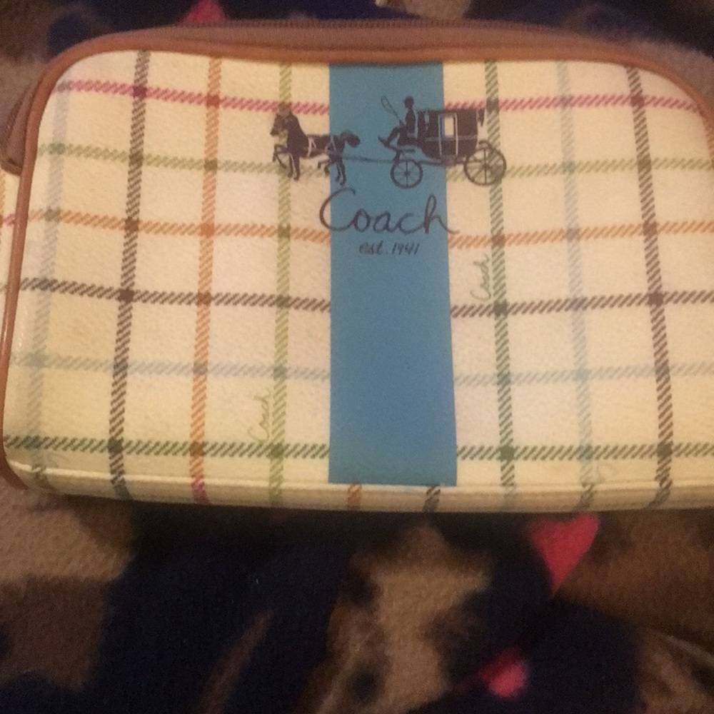 Coach makeup bag( Authentic ) - Picture 4 of 8